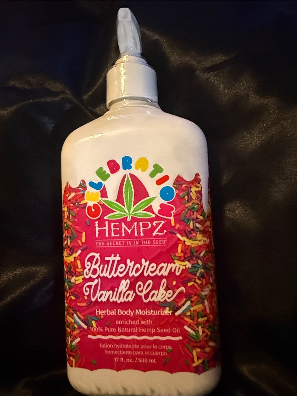 Hempz Buttercream Vanilla Cake Celebration Body Moisturizer - White & Pink